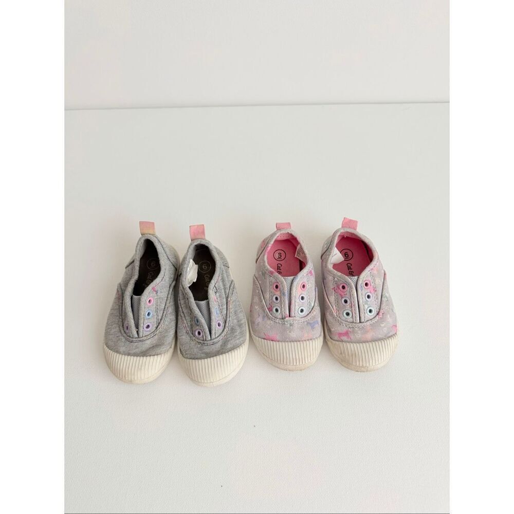 Cat & Jack Girl’s Todler slip on shoes size 6